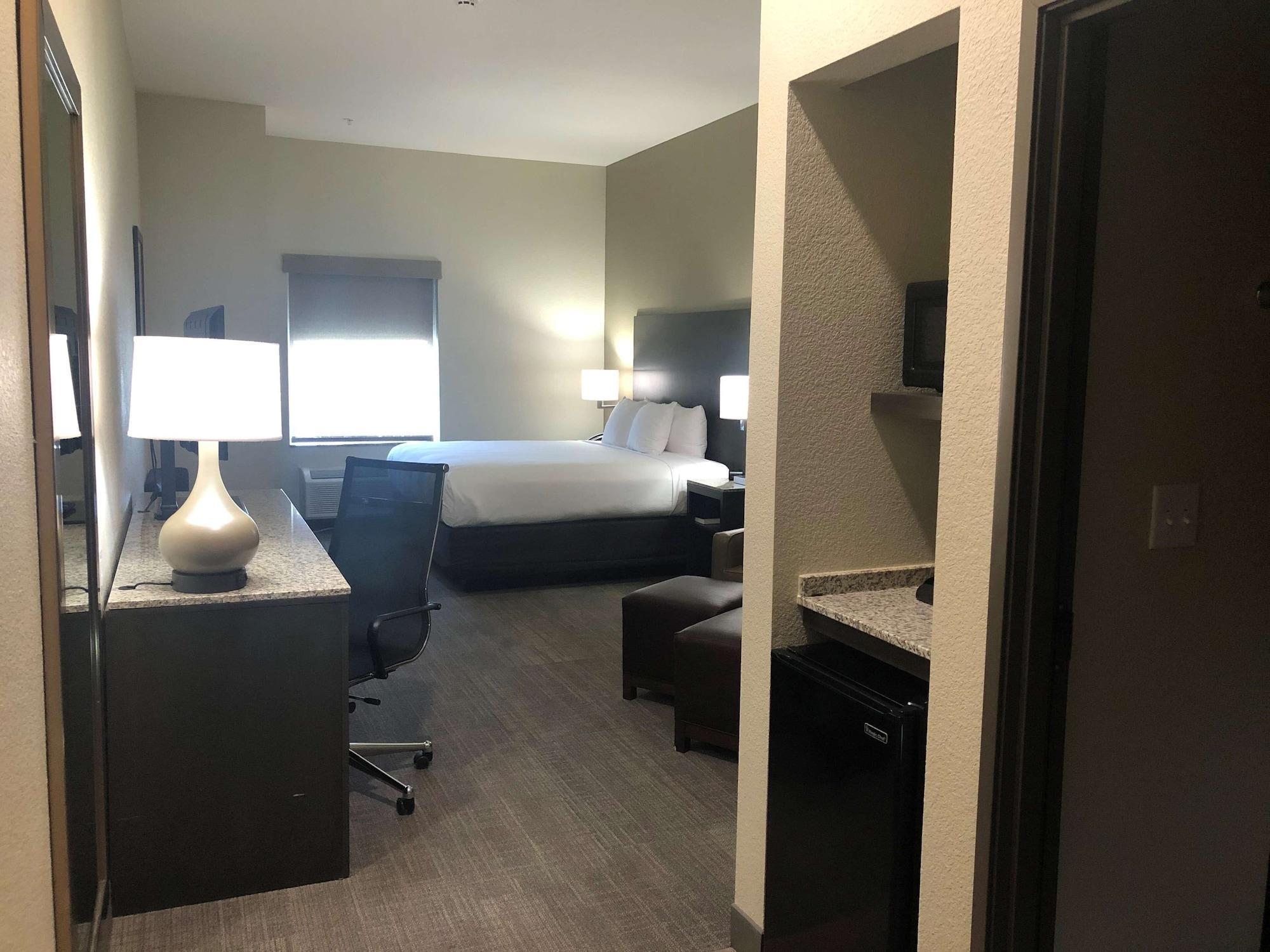 Ameniti Bay - Best Western Signature Collection Fruitville المظهر الخارجي الصورة