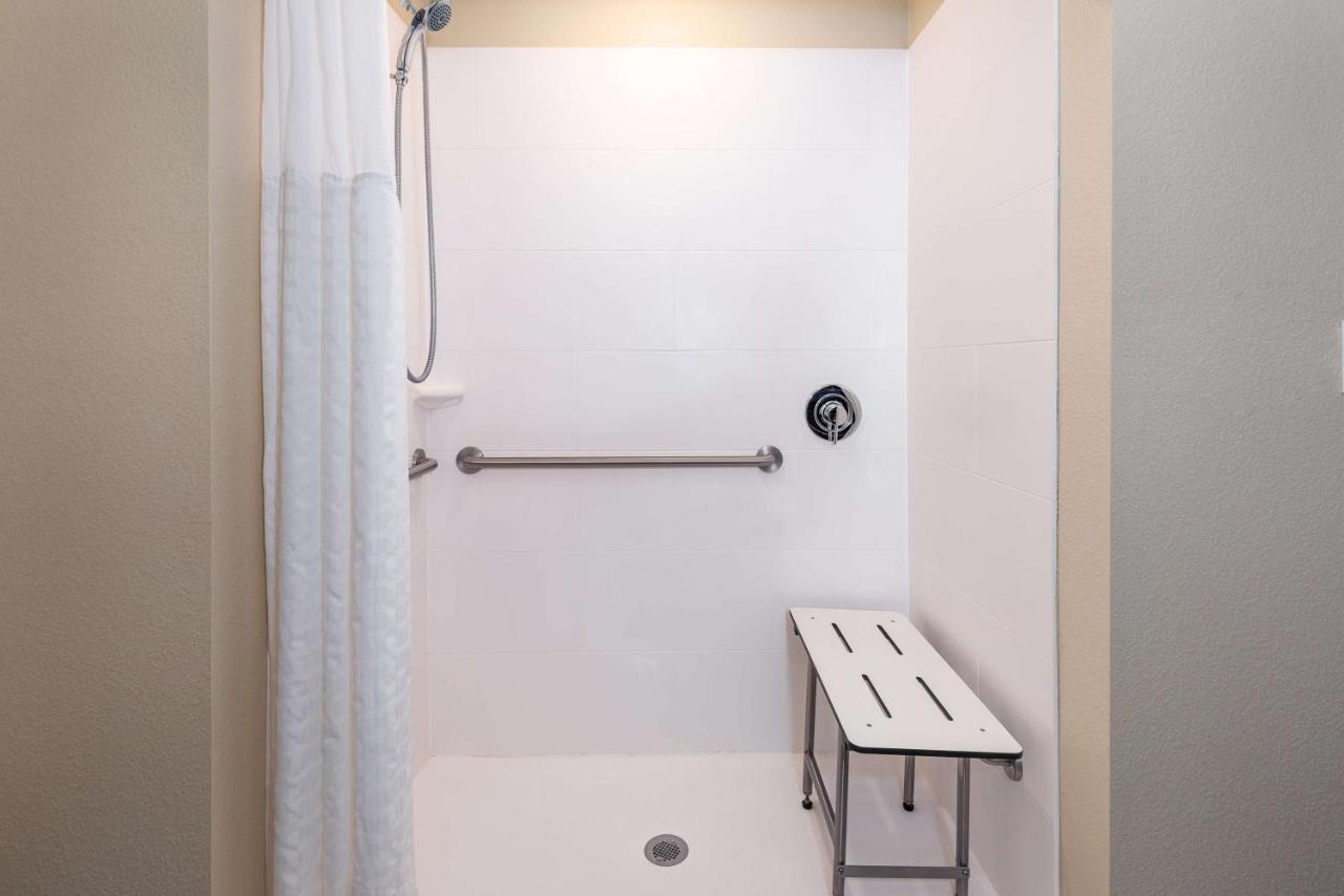 Ameniti Bay - Best Western Signature Collection Fruitville المظهر الخارجي الصورة