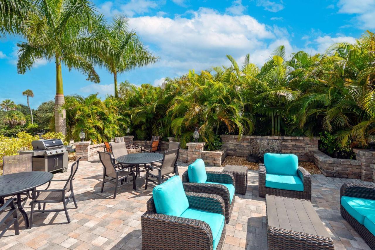Ameniti Bay - Best Western Signature Collection Fruitville المظهر الخارجي الصورة